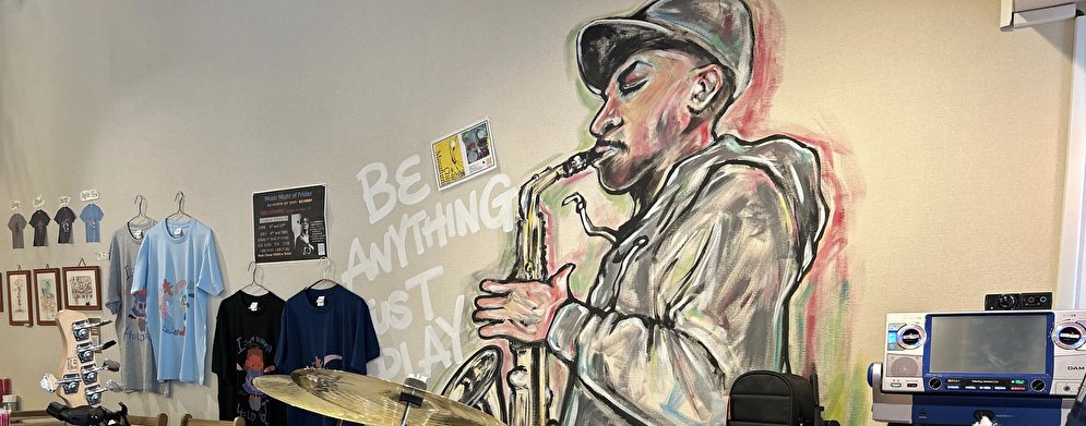 Bloommin CafeBar +Art +Music