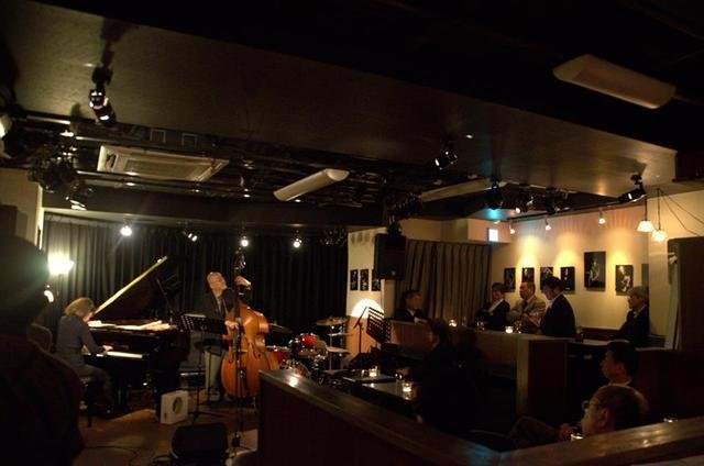 Live House A.B.SMILE