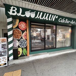 Bloommin CafeBar +Art +Music